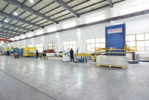 Linsen workshop with production machinery and handling space